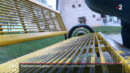 Féminicides : un bouton d'urgence connecté testé dans l'Yonne