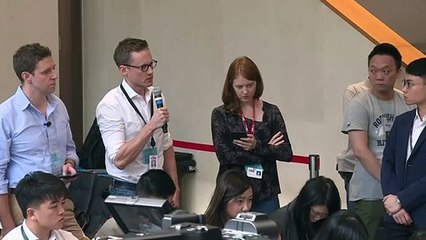 Líder de Hong Kong critica políticos americanos