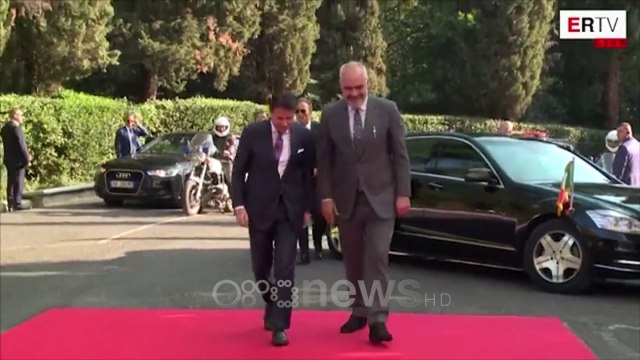 Ora News - Kryeministri italian në Tiranë, pritet nga Rama