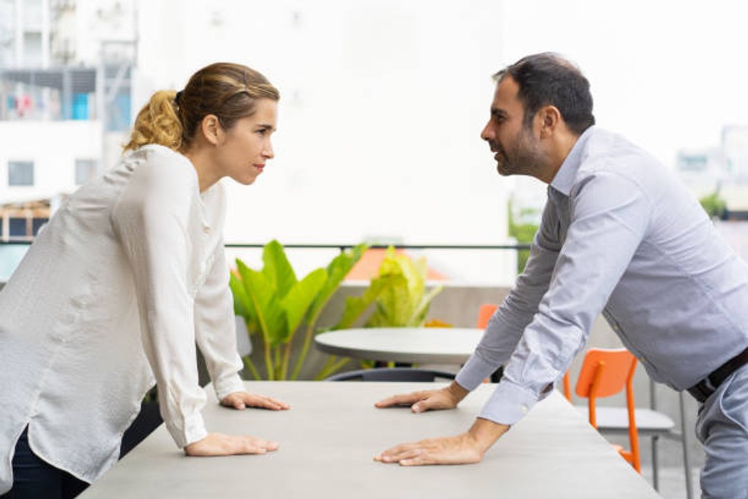 Les hommes ne devraient pas se disputer avec leur femme, car ils perdront