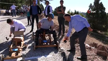 Kütahya'da Kıran Kırana 'Tahtalı Araba' Yarışı