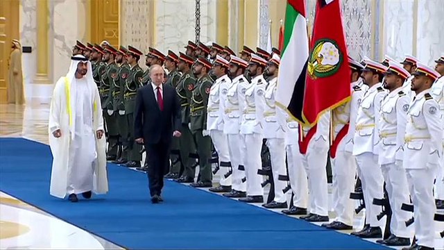 Президент РФ Владимир Путин совершает госвизит в ОАЭ