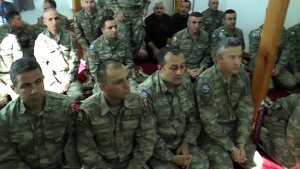 Bosna Hersek'teki Türk birliğinde Mehmetçik için dua