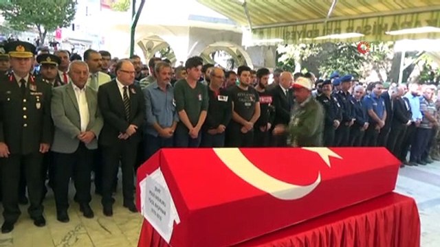 Denizli'de alkollü sürücünün çarpması sonucu şehit olan polis memuru toprağa verildi