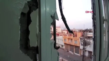 Şanlıurfa ceylanpınar'da evlere isabet eden roket ve havan mermisinin izleri