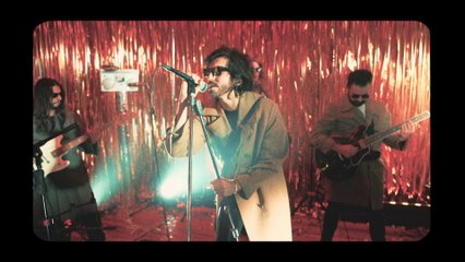 Salvador Y El Unicornio - Caminando