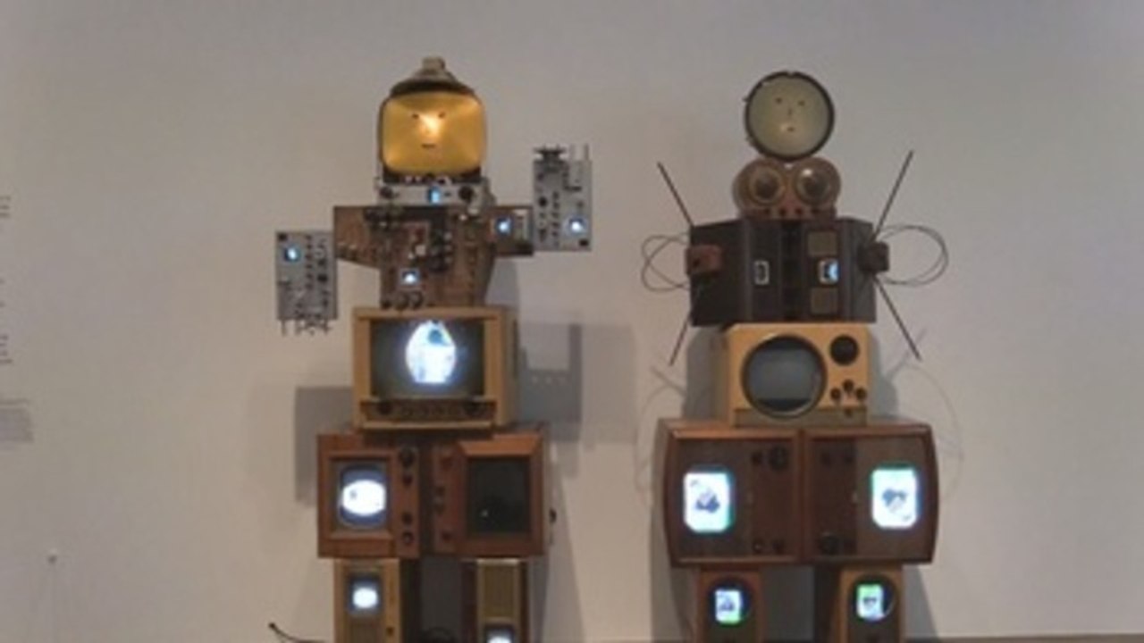 Tate Modern aúna cinco décadas de arte y tecnología de Nam June Paik