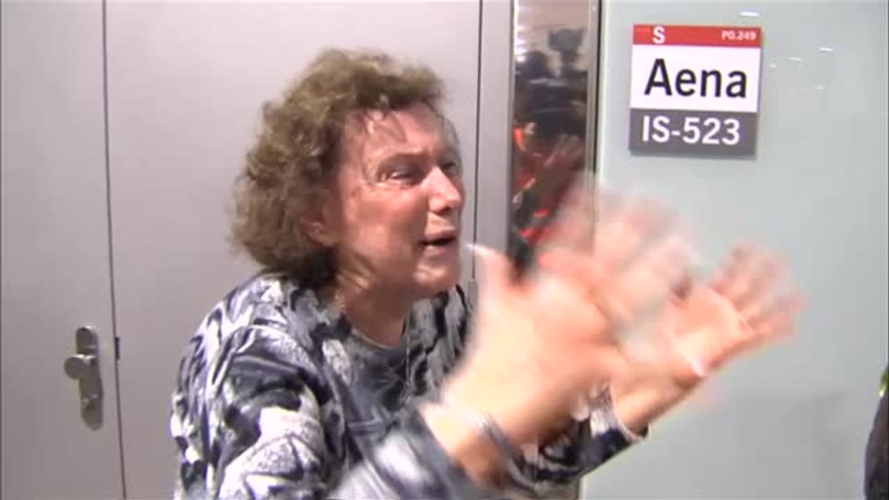 El aeropuerto del Prat intenta recuperar la normalidad