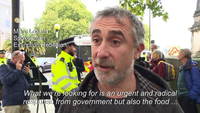 Extinction Rebellion climate activists defy London protest ban