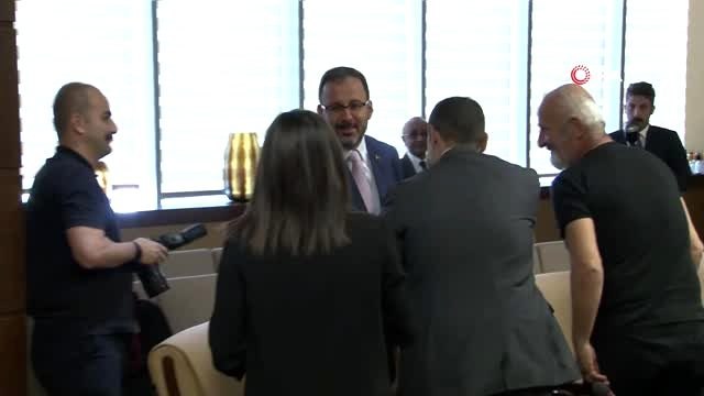 Bakan Kasapoğlu: Enver Cenk Şahin ve diğer sporcular tarih sayfasında şanla, şerefle anılacak