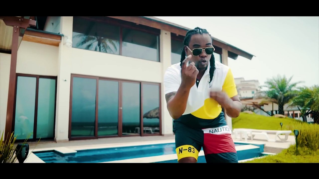 Kafu Banton - Tu Eres Un Bom Bom (Video Oficial)