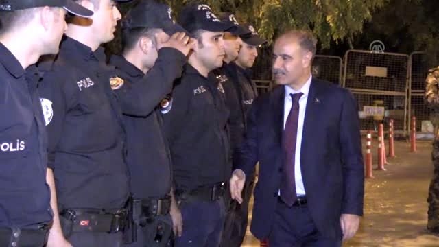 Emniyet Genel Müdürü Aktaş, havan saldırılarında yaralanan vatandaşları ziyaret etti