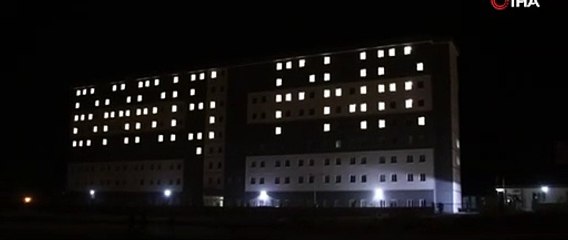 KYK öğrencileri Mehmetçiğe destek için ışıklarla 'Barış Pınarı' yazdı