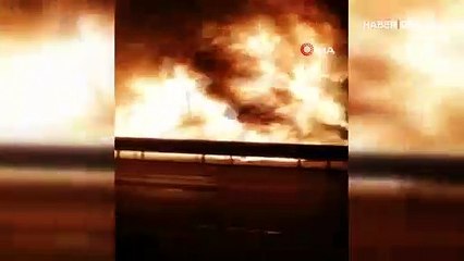 Bariyerlere çarpan TIR böyle küle döndü