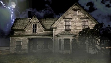 HAPPY HALLOWEEN - Haunted House Surprise