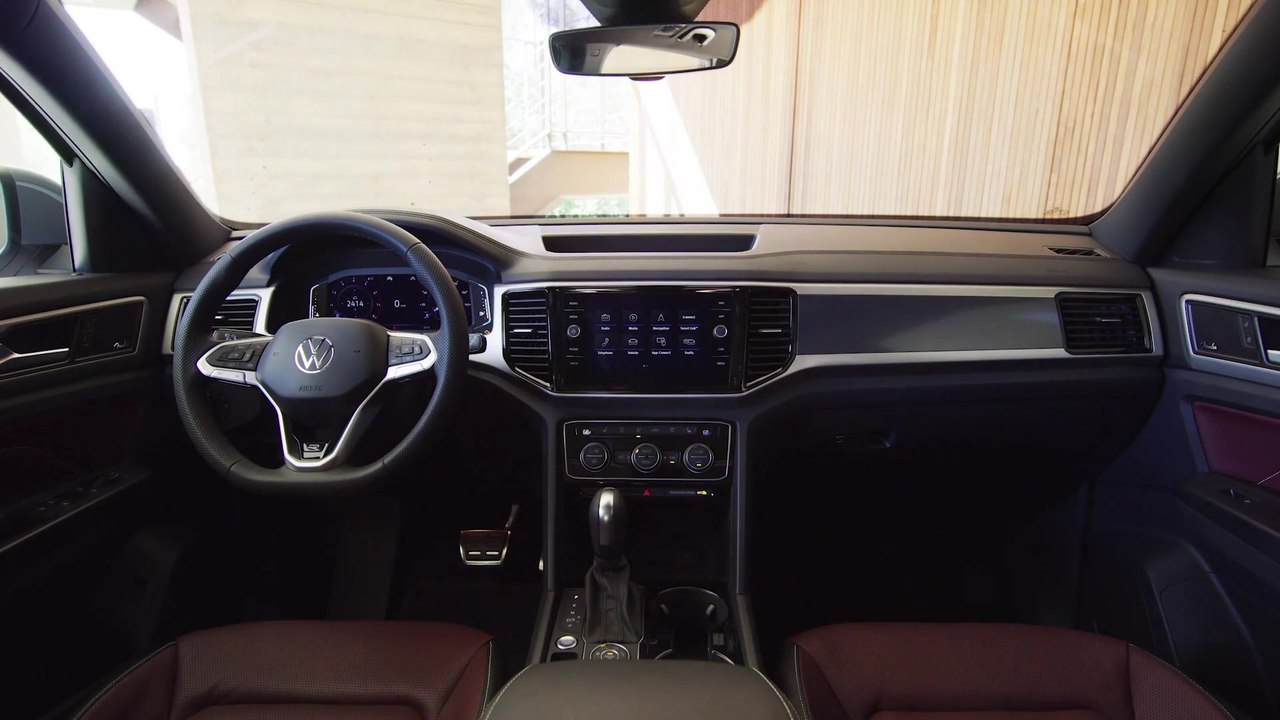 Der Volkswagen Atlas Cross Sport mit viel Platz im Innenraum
