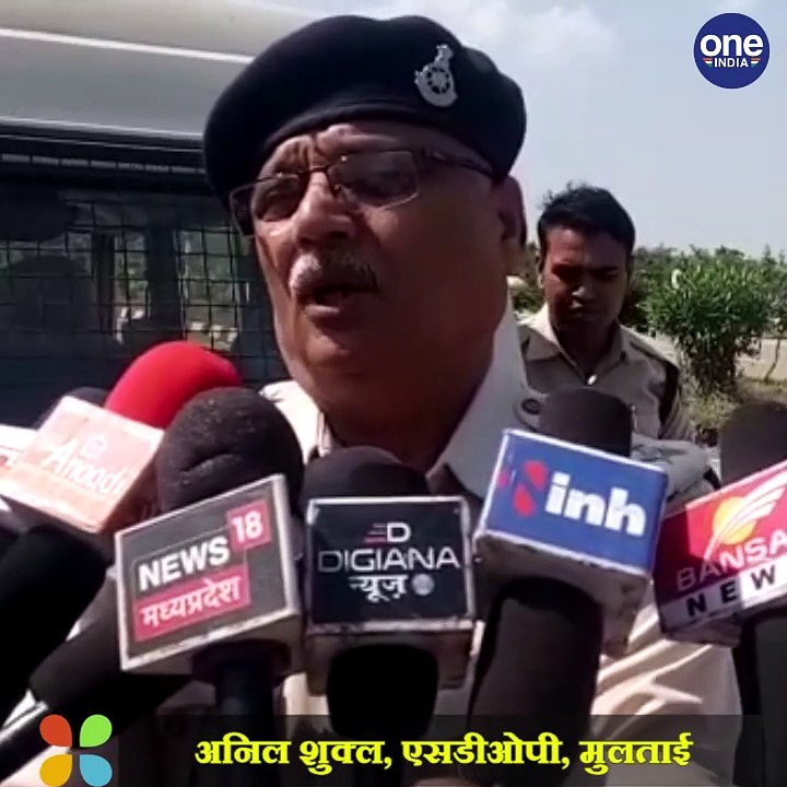 Madhya Pradesh के Betul में चलती कार की Roof फाड़कर घुसा पत्थर, ड्राइवर की गई जान | वनइंडिया हिंदी