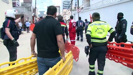 Sigue búsqueda de desaparecidos en derrumbe de edificio en Brasil