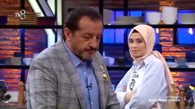 Şef Yalçınkaya, MasterChef'te yarışmacıya portakal kabuğu yedirdi