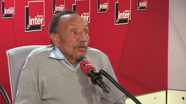 Pour Pierre Rabhi, Greta Thunberg a raison . Les jeunes savent que ce qui s'est passé n'est pas très rigolo. Leur propre avenir, ils ne savent pas comment le construire. On peut concevoir qu'ils soient très très inquiets