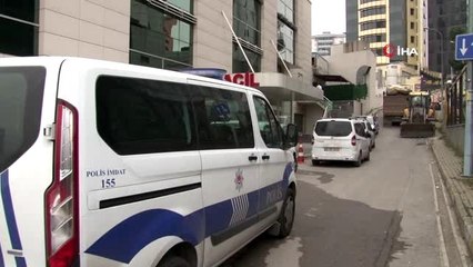 Hayatını kaybeden beyin cerrahının yakınları hastaneye akın etti