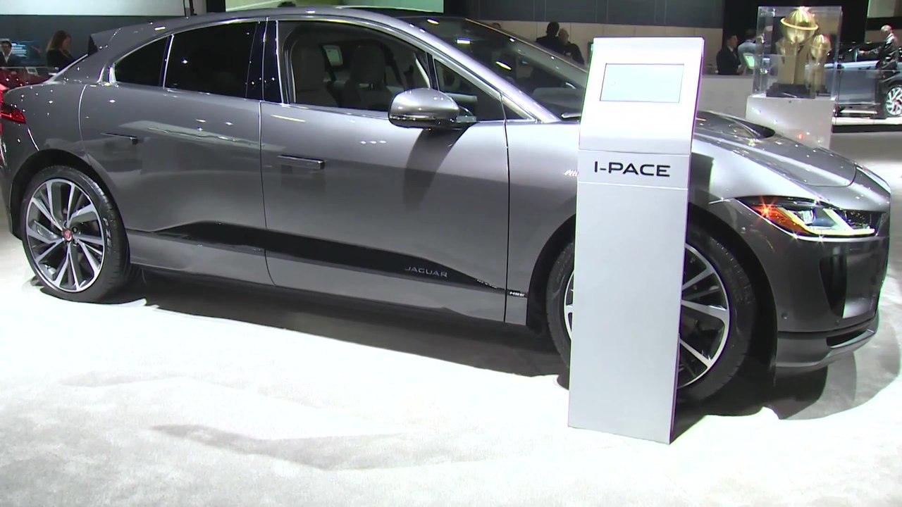 Jaguar I-PACE gewinnt bei den eMove360° Awards den preis in der Kategorie 'Electric Vehicle'