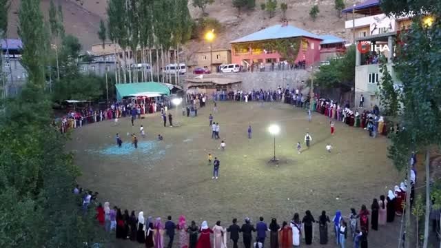 Şırnak'ta 400 bin TL'lik düğün... Aşiret düğününde geline 1 kilo altın, damada 150 bin lira para...