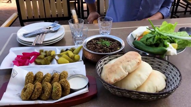 DUBAI FOOD HEAVEN - Most Famous KEBABS + Zafran Rice with LAMB in UAE !!