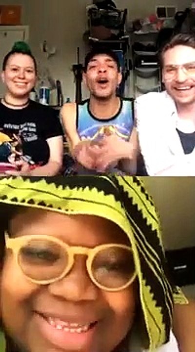 Yvie Oddly live with Silky