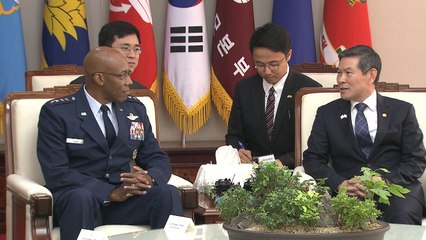 정경두, 美 태평양공군사령관 접견..."연합방위 전폭 지지" / YTN