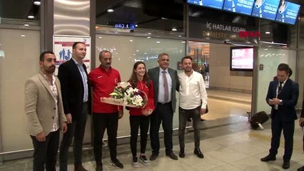 Spor buse naz çakıroğlu mehmetçiğimizin her zaman arkasındayız