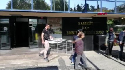 İstanbul-kadıköy'de tartıştığı kişiyi bıçaklayarak öldürdü