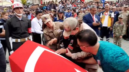 Münbiç şehidi Kürtçe ağıtlarla uğurlandı
