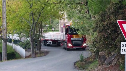 Arrivée de la charpente de la salle pluriactivité de Pierrerue