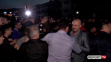 Download Video: Gjykata liron nga qelia ish deputetin Klevis Balliu dhe 9 protestuesit e 'Astirit