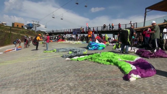 Fethiye'de 20. Uluslararası Ölüdeniz Hava Oyunları Festivali başladı