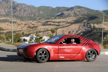 Munzur Üniversitesi'nde üretilen otomobil, 1 lirayla 100 km yol katediyor