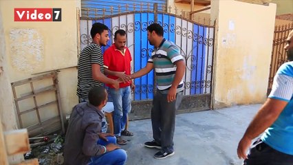 أولاد فوزى يتحدوا أولاد رزق.. قصة نجاح أسرة ورثت مهنة نجارة الباب والشباك