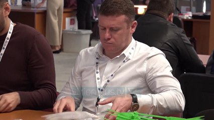 Numërohen votat me postë, hetohen zarfet e ardhura nga Serbia - News, Lajme - Vizion Plus