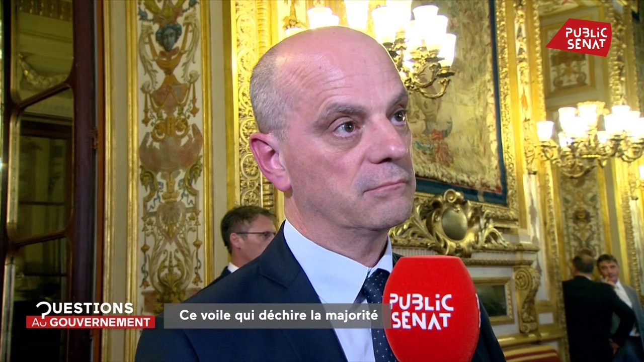 Voile dans les sorties scolaires : Jean-Michel Blanquer défend sa « position d’équilibre »