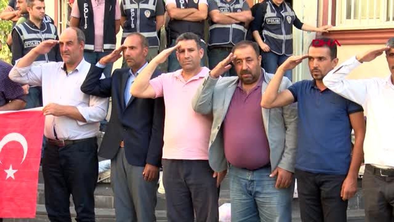 Ailelerden asker selamıyla mehmetçiğe destek