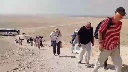 وفد سياحى من 3 جنسيات يزور المناطق الأثرية بالمنيا