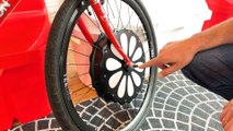 Cette roue transforme votre vieille bicyclette en vélo électrique