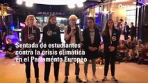 Sentada de estudiantes contra la crisis climática en el Parlamento Europeo