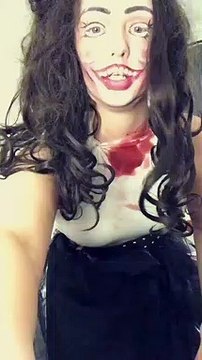 Déguisement double face d'Halloween.. Elle est effrayante !