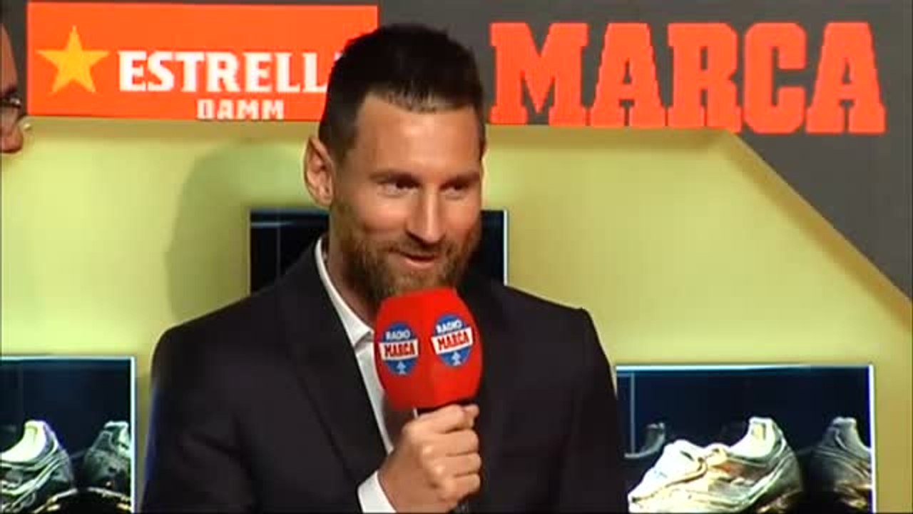 Leo Messi recibe su sexta Bota de Oro y avisa: "La Liga es lo más importante"