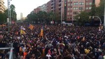 Miles de personas se concentran en la Gran Via de Barcelona