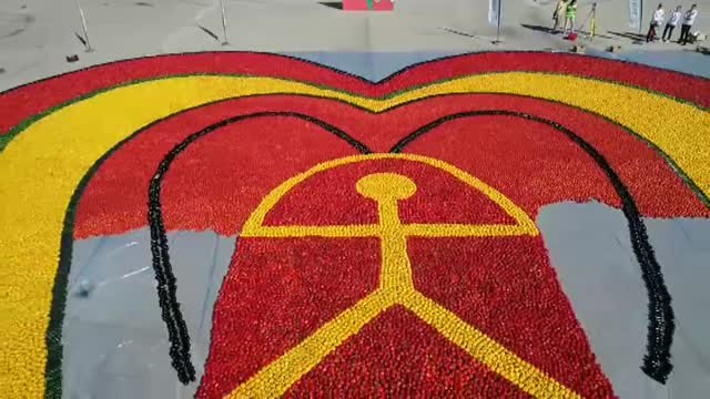 Almería consigue elaborar el corazón de hortalizas más grande del mundo