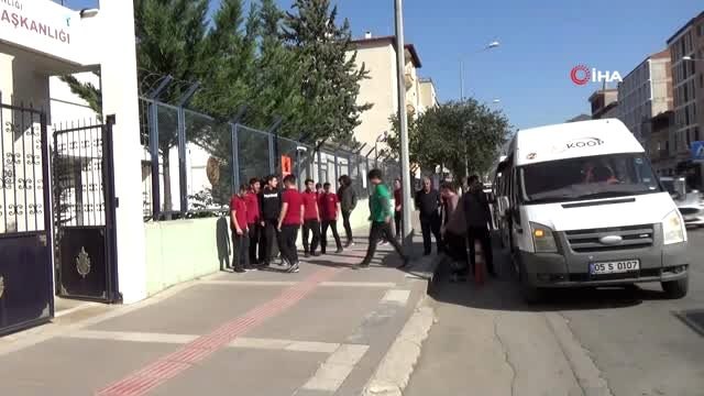 Öğrenciler Barış Pınarı Harekatı'na gönüllü askerlik başvurusu yaparak destek oldu