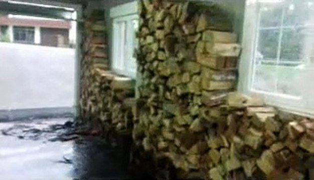 VIVIENDA ANEGADA POR LAS AGUAS EN BRENS (CEE)